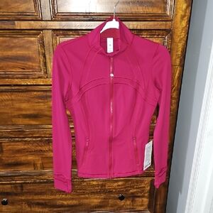 Lululemon Define Jacket Nulu!! Sz 6. BRML-Berry Rumble!! Gorgeous!!